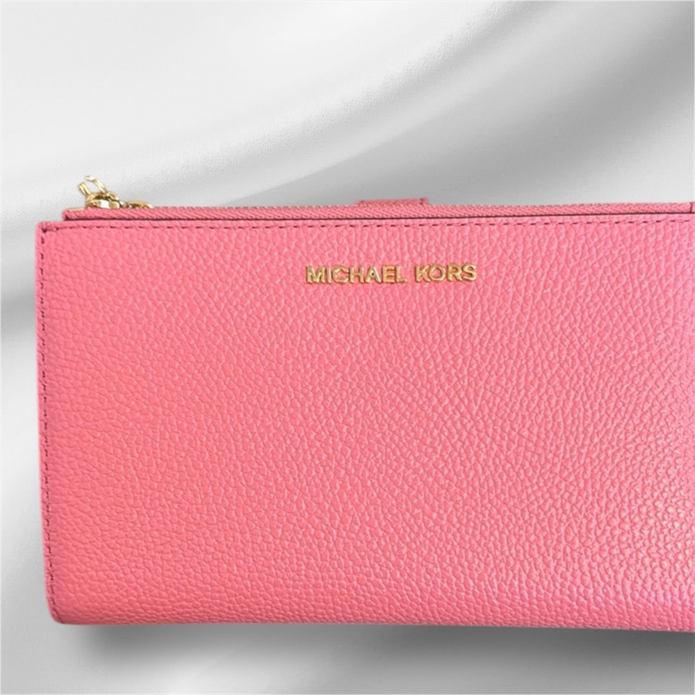 Michael Kors Adele Pebbled Leather Smartphone Wallet Tea Rose-purse in closet